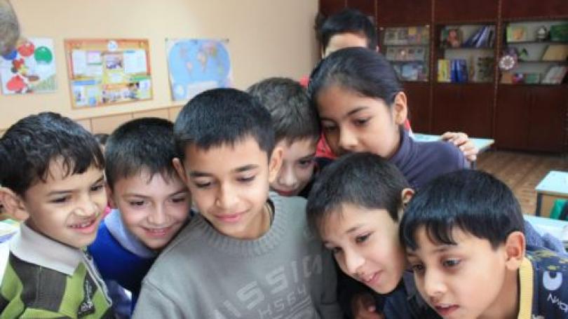 Сopii romi izolaţi în clase separate la şcoala din Otaci