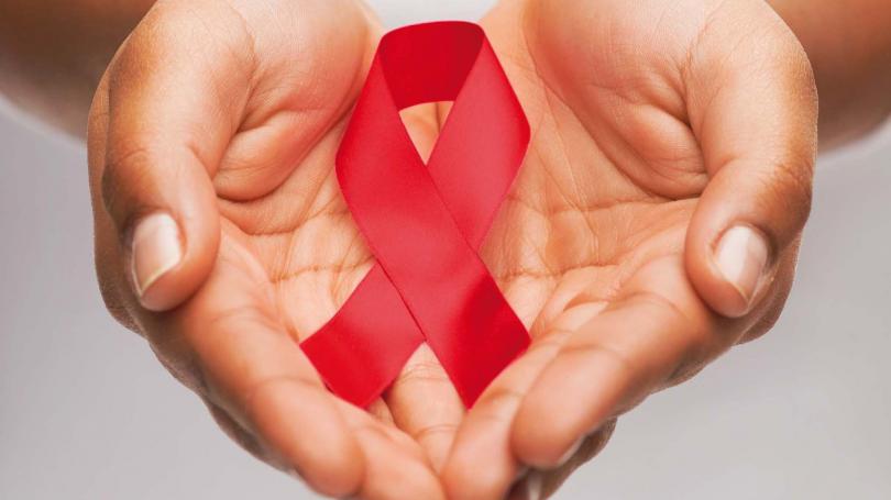 Copiii infectati cu  HIV/SIDA - condamnati la discriminare pe viata